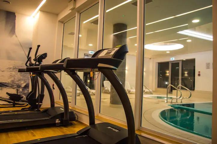 Waterlane Island Hostel&Apartments グダニスク エクステリア 写真