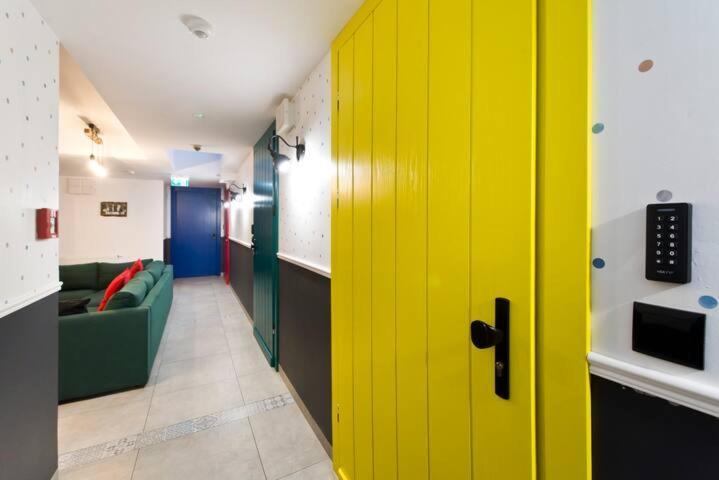 Waterlane Island Hostel&Apartments グダニスク エクステリア 写真